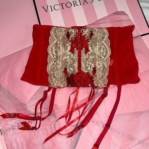 Victoria’s Secret Xs/S garter belt